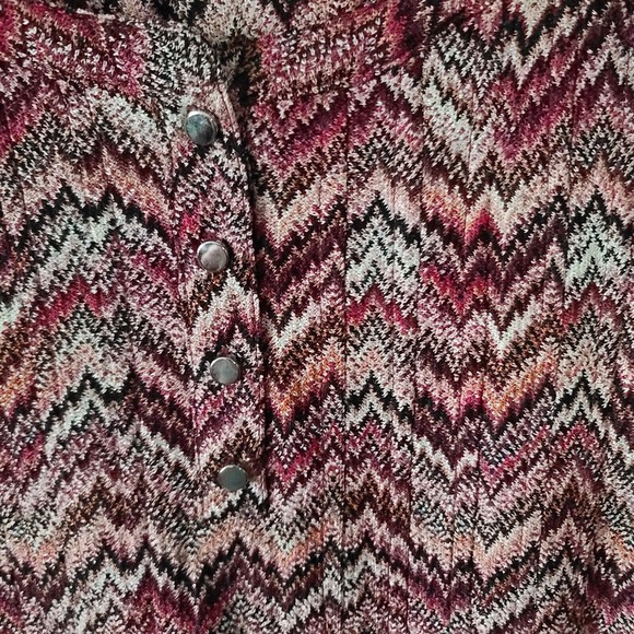 Avenue Women Sleeveless Blouse Tank Top Size 14/16 Chevron Pattern Burgundy EUC - Picture 4 of 8